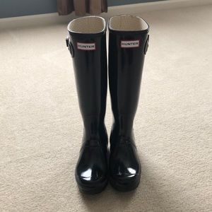 Shiny Hunter Boots